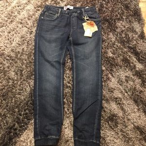 🌹Brand New kid pants Levi’s Size L